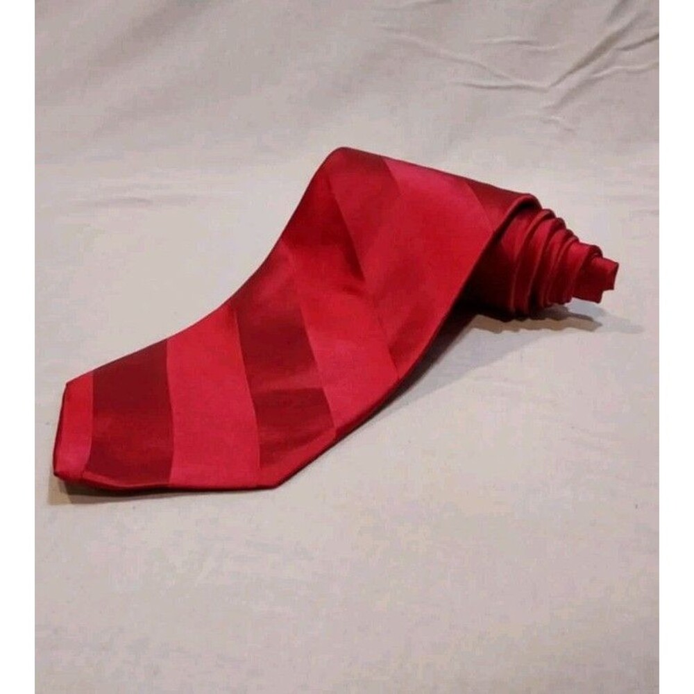City Of London Silk Necktie Red Striped  Tie 57" x 3.75"
